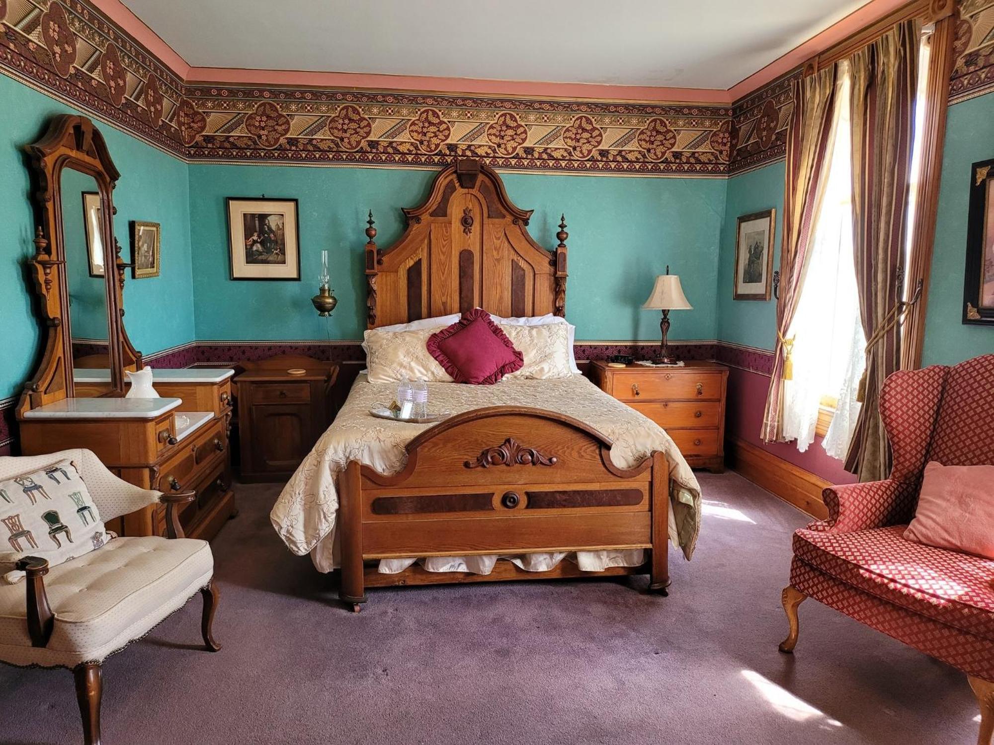 Bellaire Grand Victorian B&B Inn الغرفة الصورة